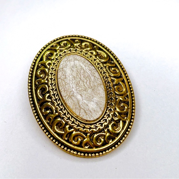Nordstrom Jewelry Oval Gold Brooch Nordstrom Vintage Pearly Shimmer
